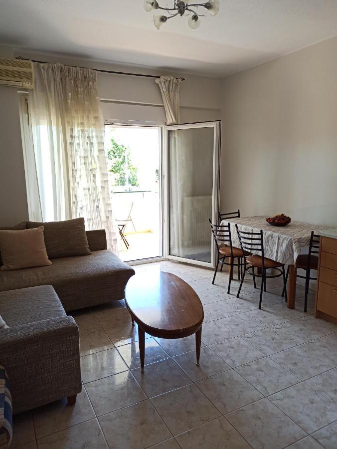 1 Bedroom Apartment In Nea Kallikrateia Exterior foto